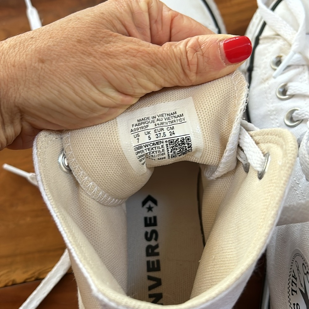 Converse Lift - Picture 2 of 6